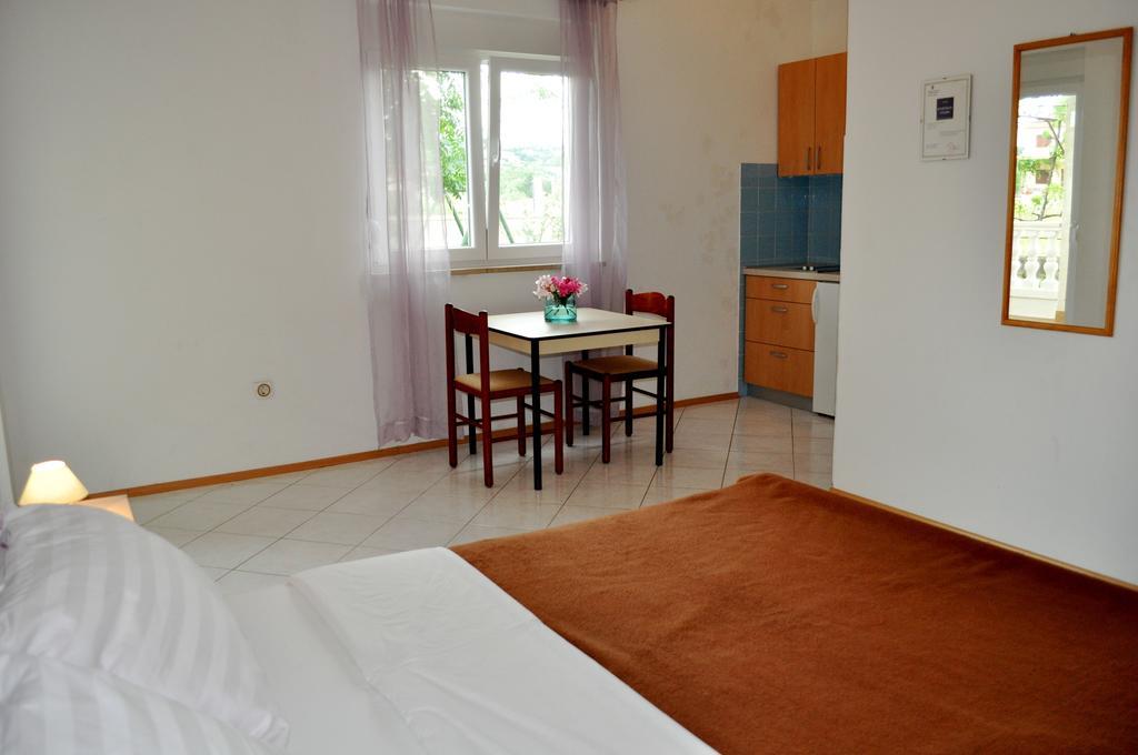 Apartments Smilja Ljubač エクステリア 写真